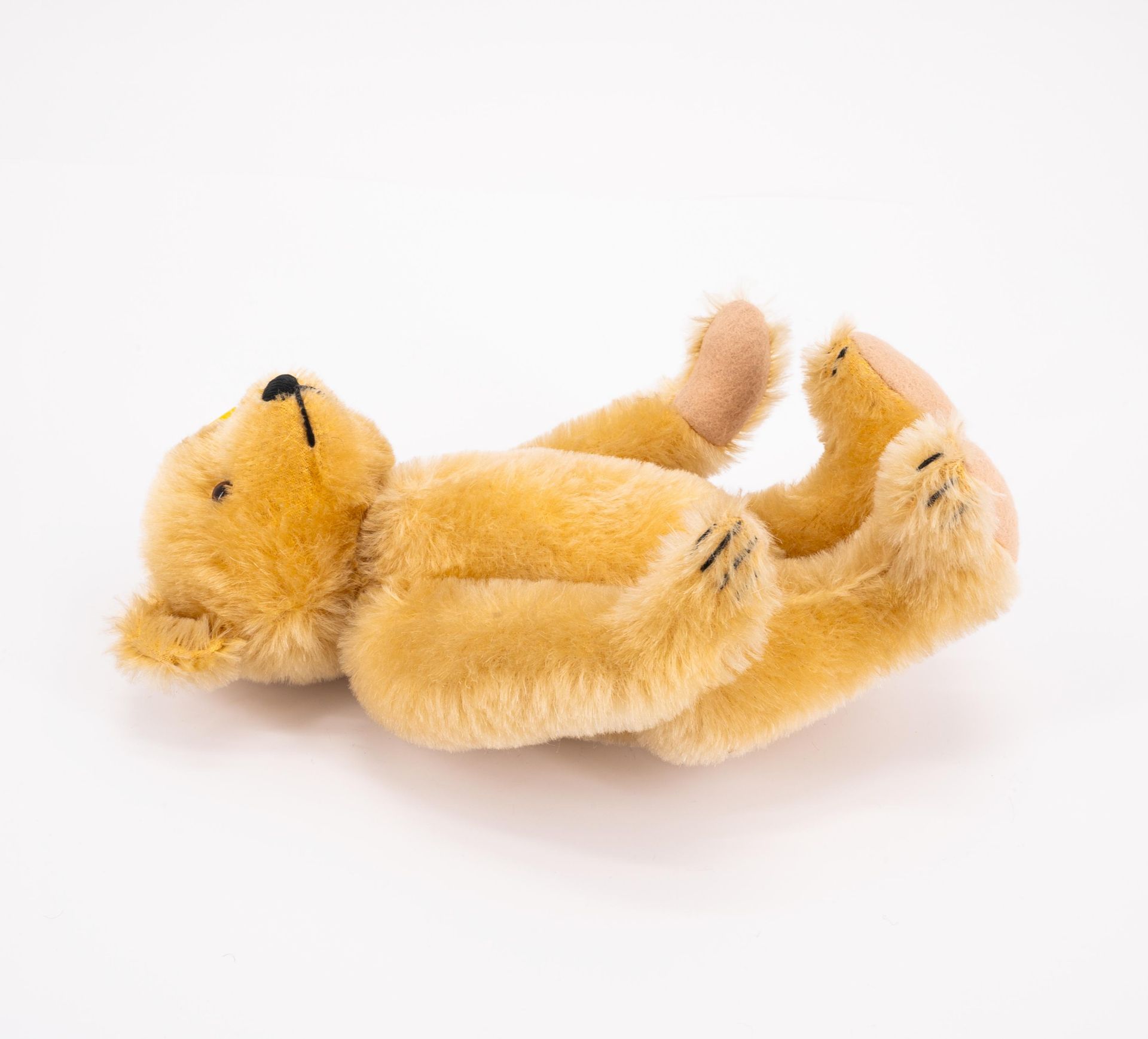 Steiff: TWO STEIFF BEARS FROM COLLECTORS EDITIONS MADE OF MOHAIR PLUSH, WOOL AND GLASS - Image 7 of 8
