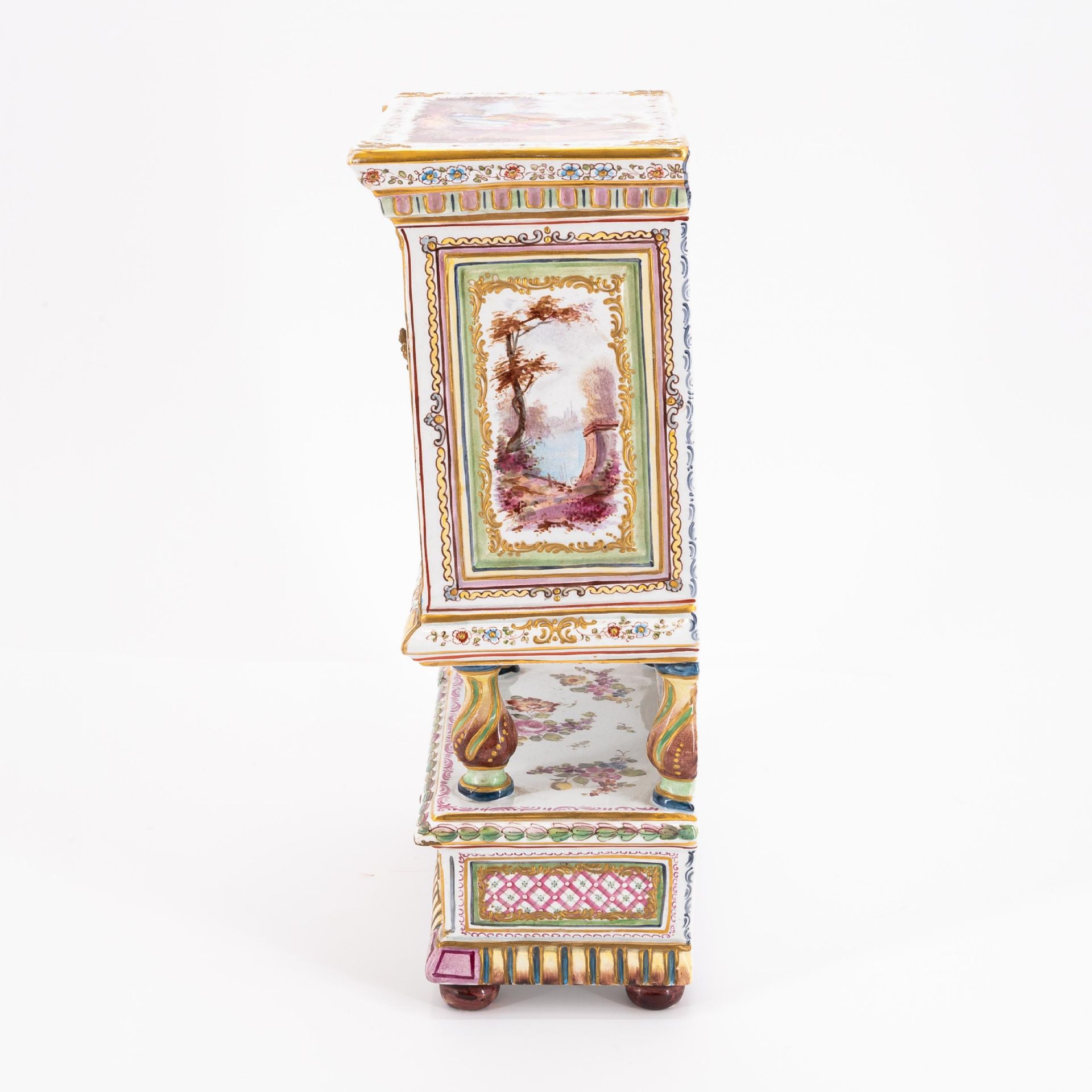 France: MINIATURE FAIENCE BUFFET CABINET - Image 2 of 7