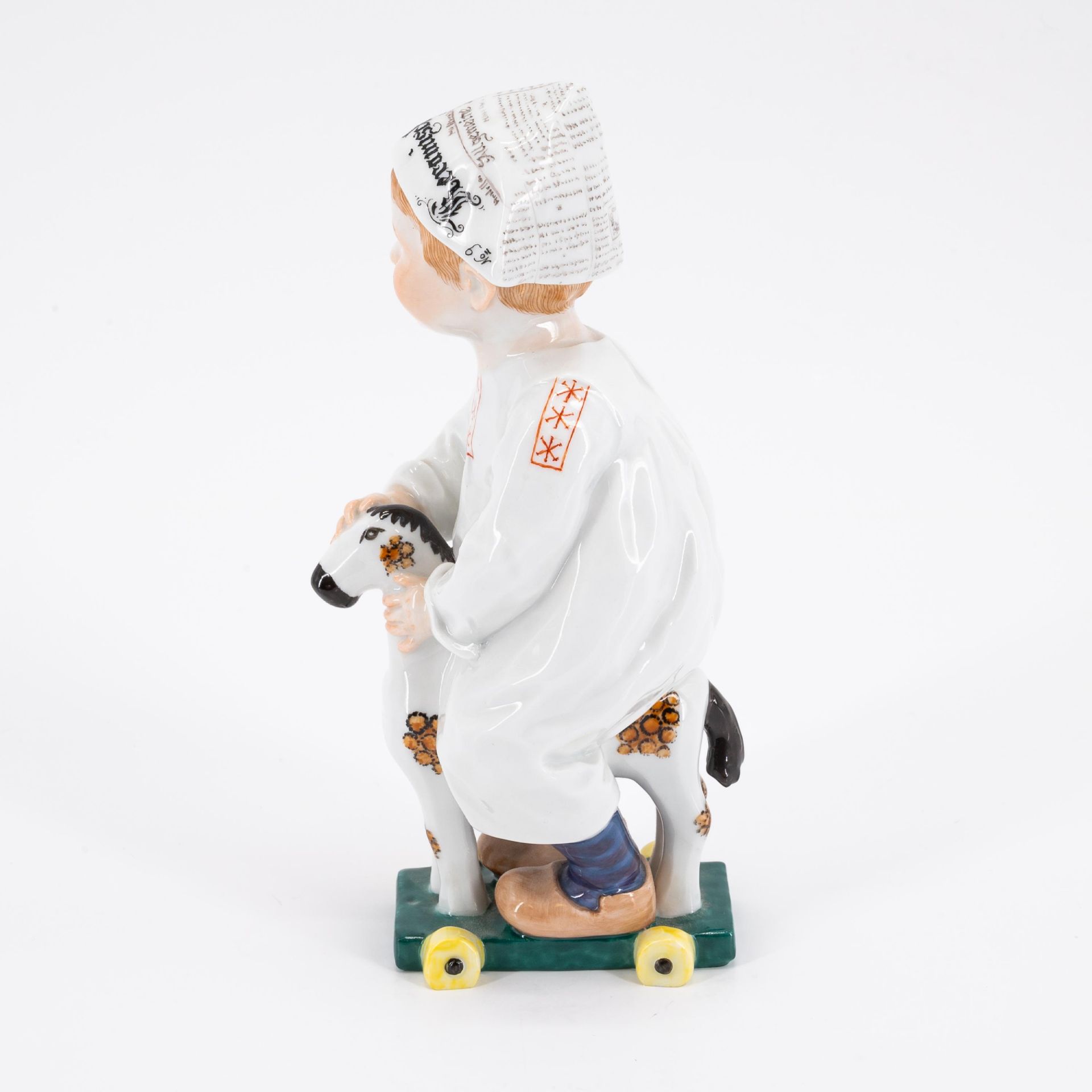 Meissen: PORCELAIN HENTSCHEL CHILD WITH NEWSPAPER HAT ON TOY HORSE - Image 2 of 5