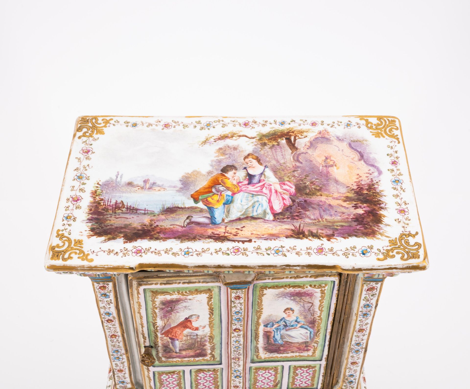 France: MINIATURE FAIENCE BUFFET CABINET - Image 6 of 7