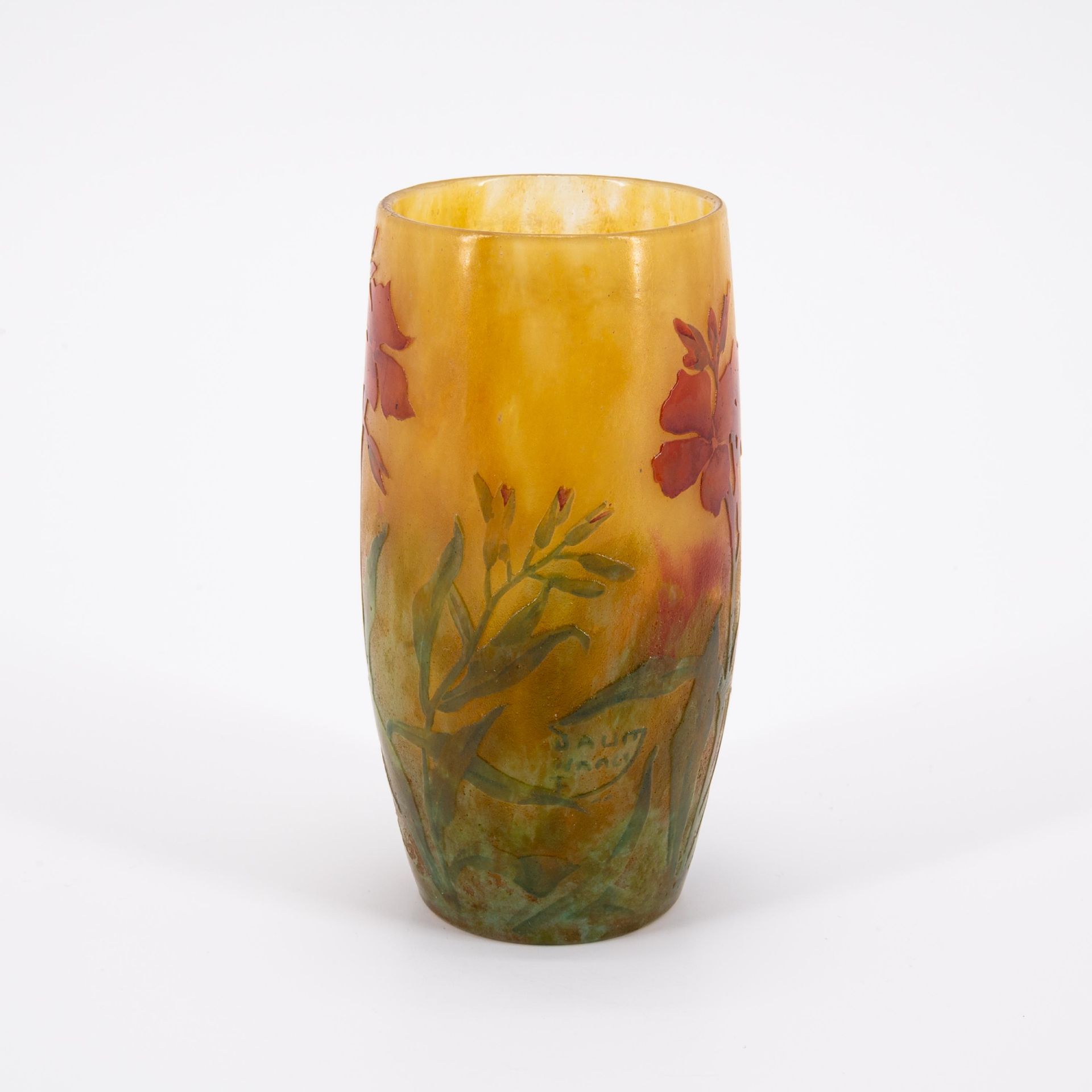 Daum Frères: SMALL GLASS VASE WITH FLOWER DECOR - Image 4 of 7