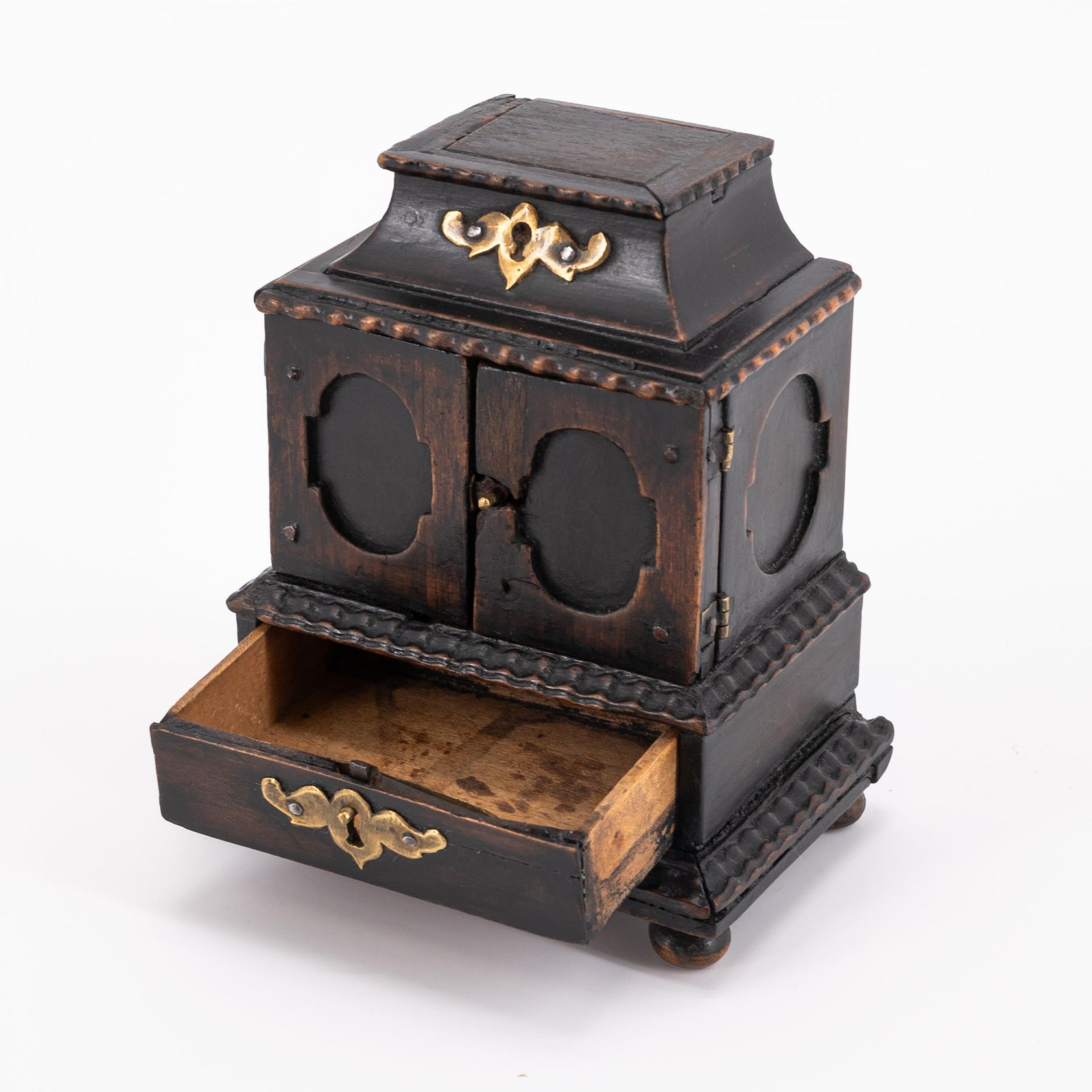 South Germany: MINIATURE FRUITWOOD CABINET ON CHEST - Image 6 of 11