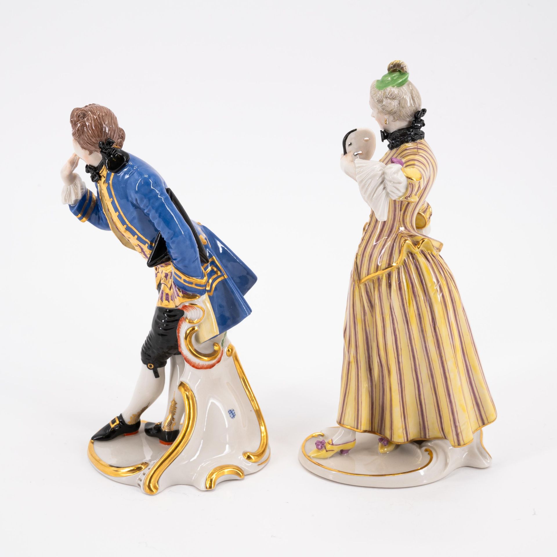 Nymphenburg: COLUMBINE AND OCTAVIO FROM THE 'COMMEDIA DELL'ARTE' - Image 2 of 5