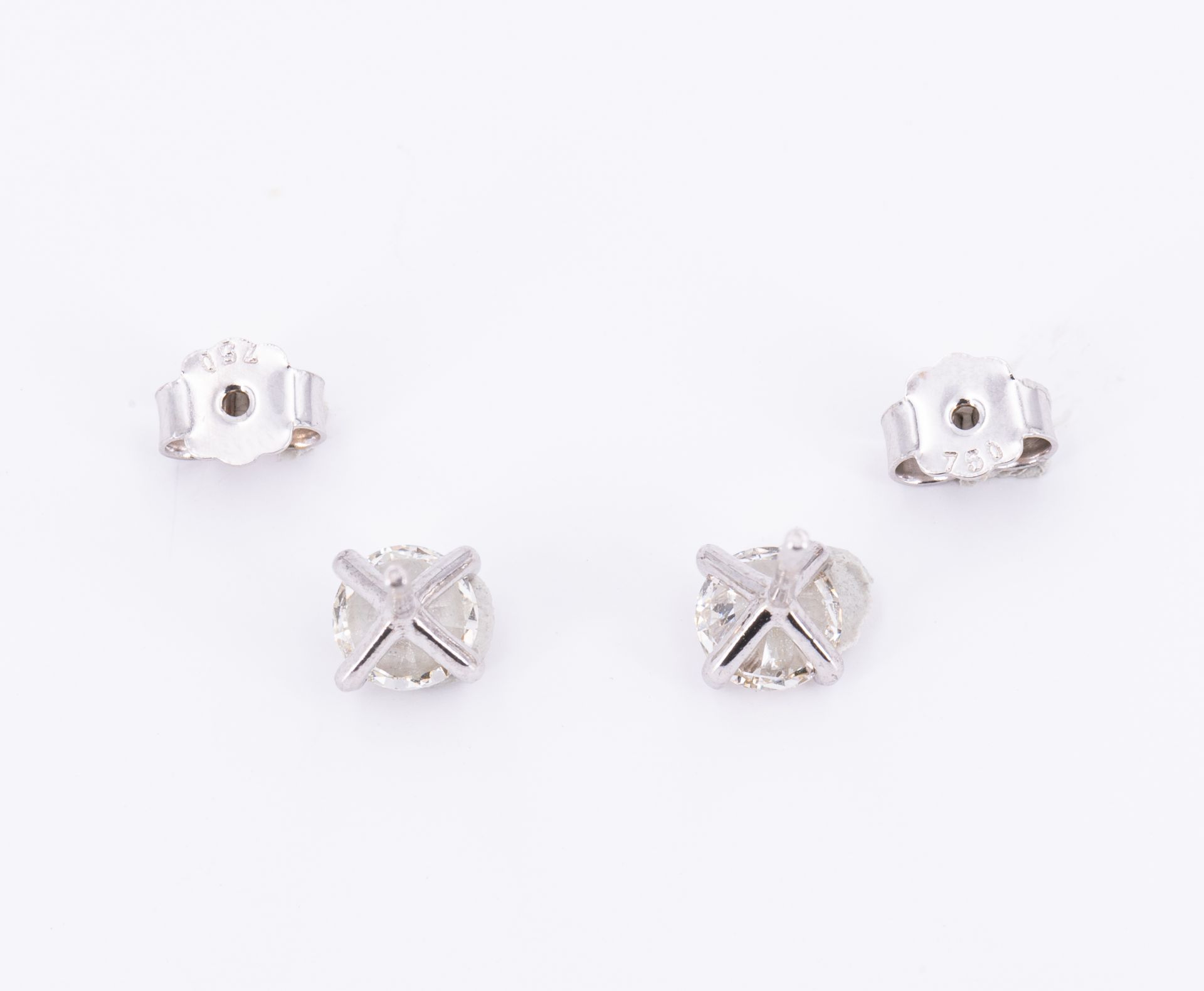 Solitaire-Ear-Studs - Image 3 of 3