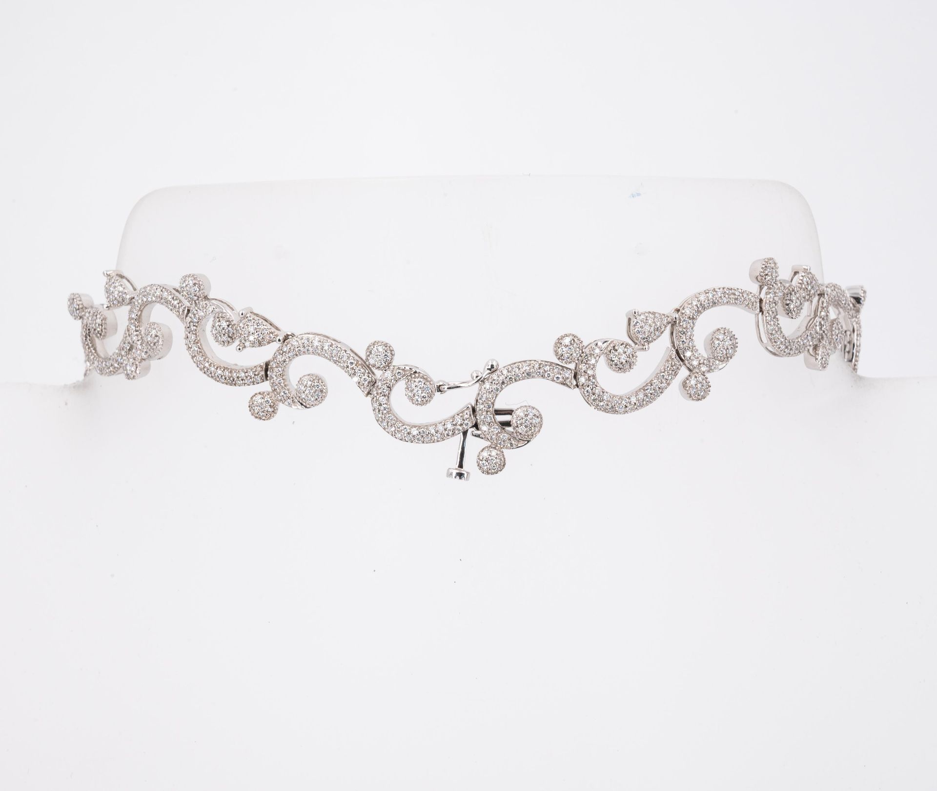 Diamond-SetNecklace and Bracelet - Image 3 of 5