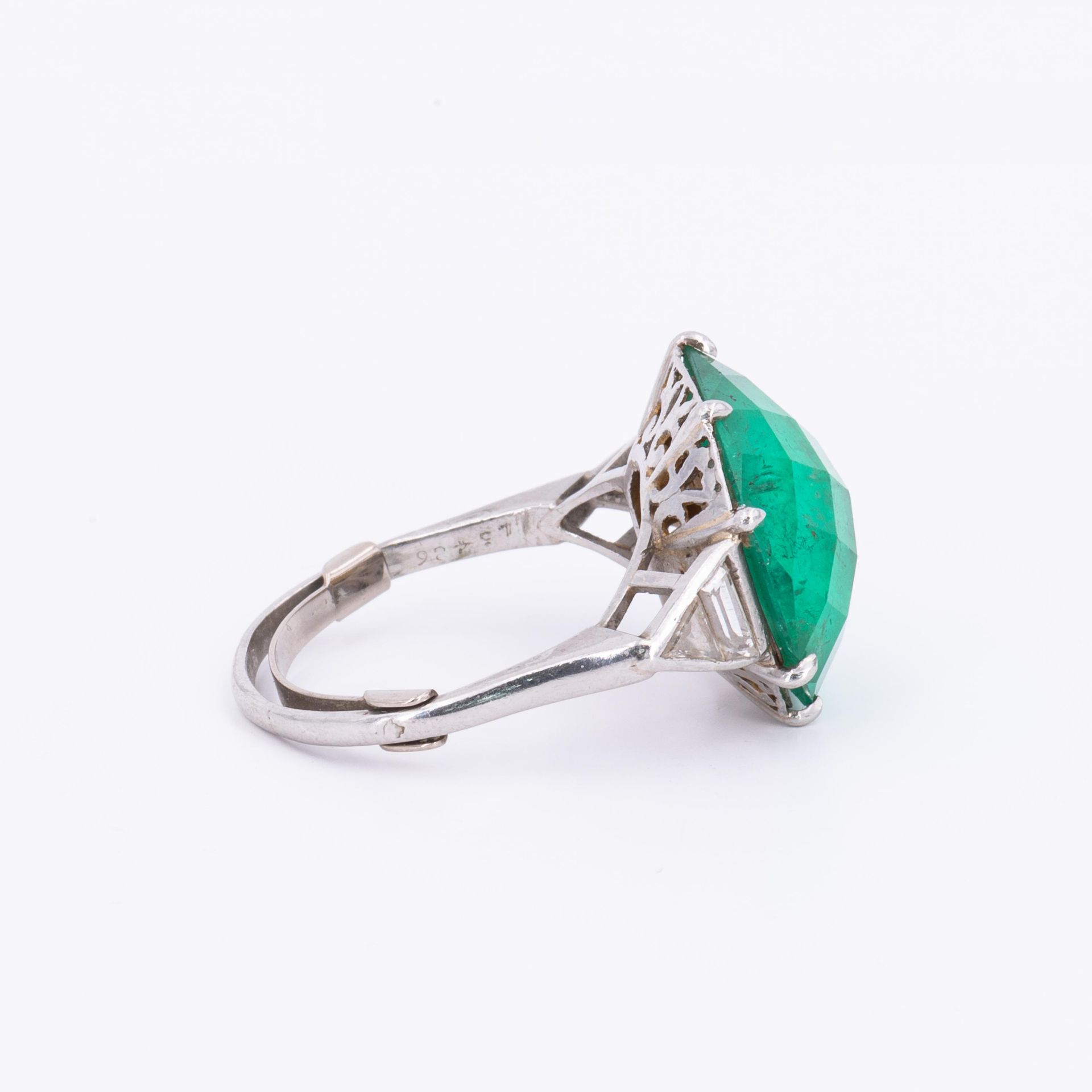 Emerald-Diamond-Ring - Image 2 of 6