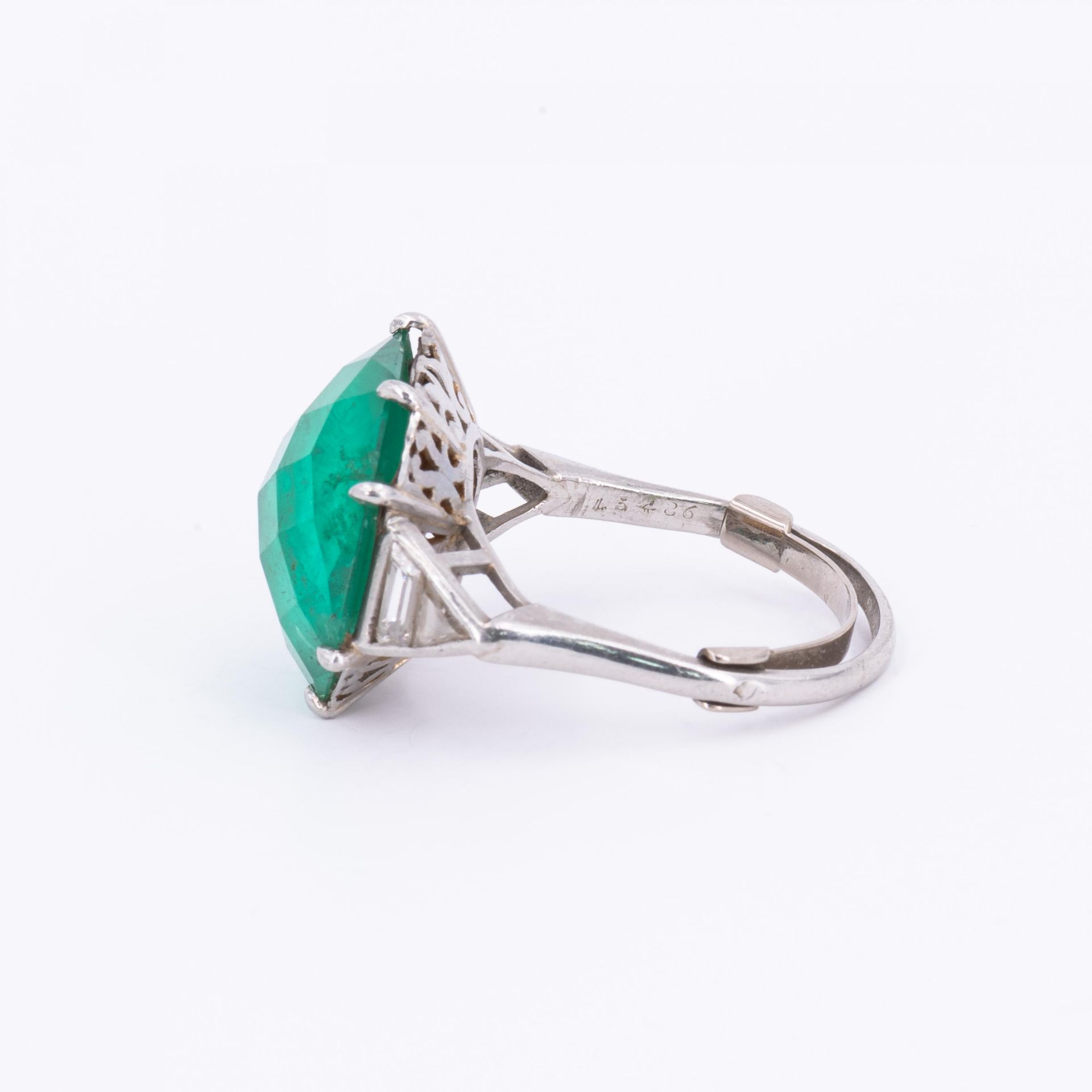 Emerald-Diamond-Ring - Image 5 of 6