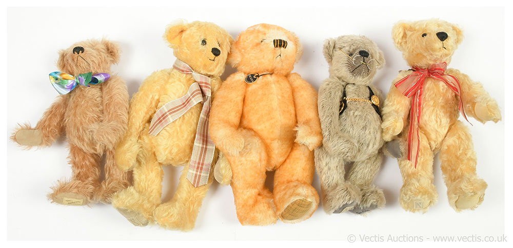 GRP inc Dean's Rag Book five teddy bears