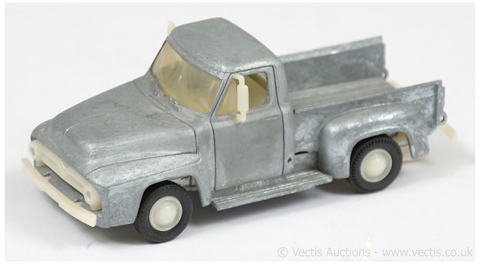 Matchbox Models of Yesteryear YRS06 1955 Ford