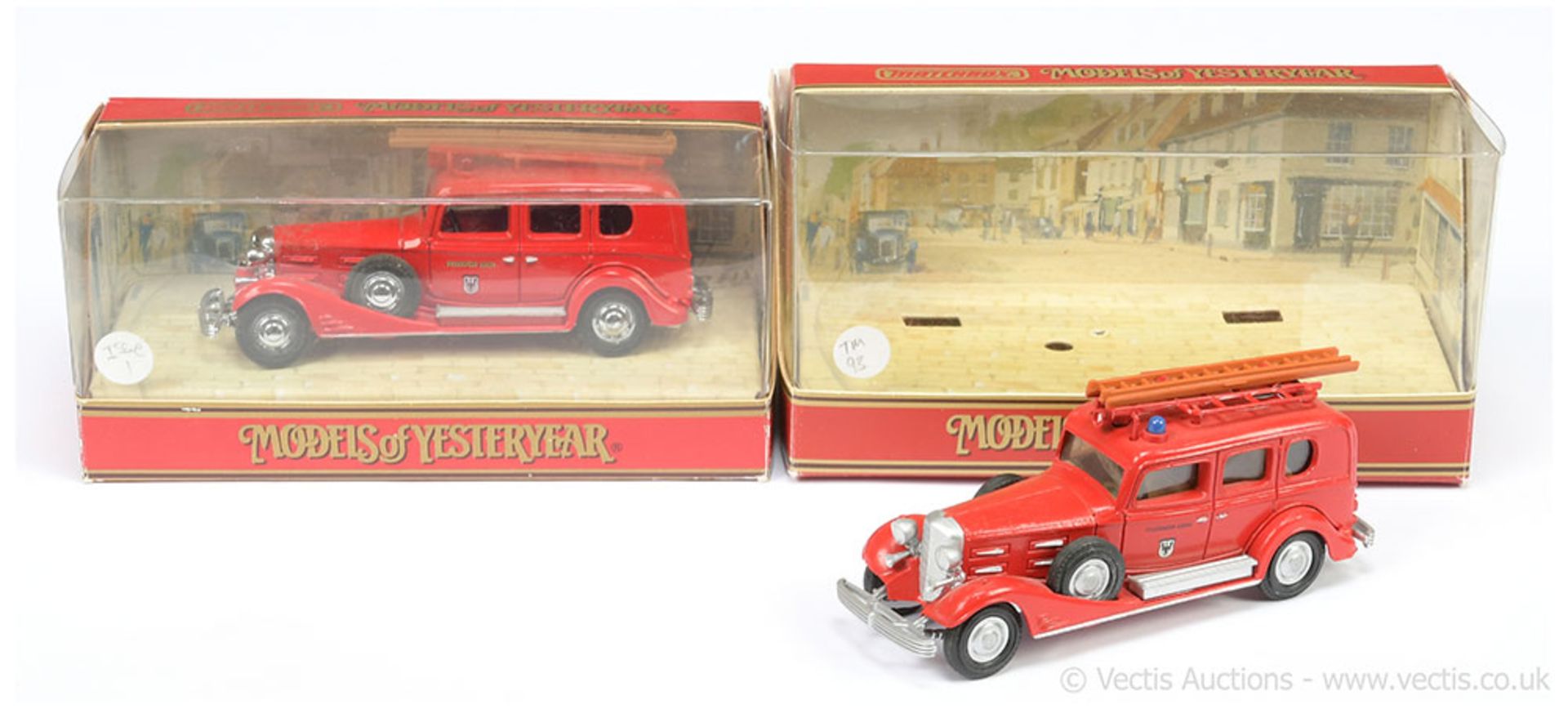 Matchbox Models of Yesteryear 2 x Y61 1933 Cadillac Fire Engine