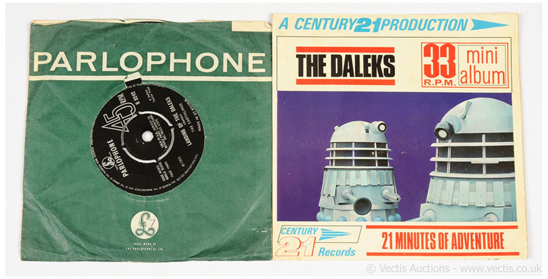 PAIR inc Doctor Who Themed 7" 33 1/2 rpm Mini