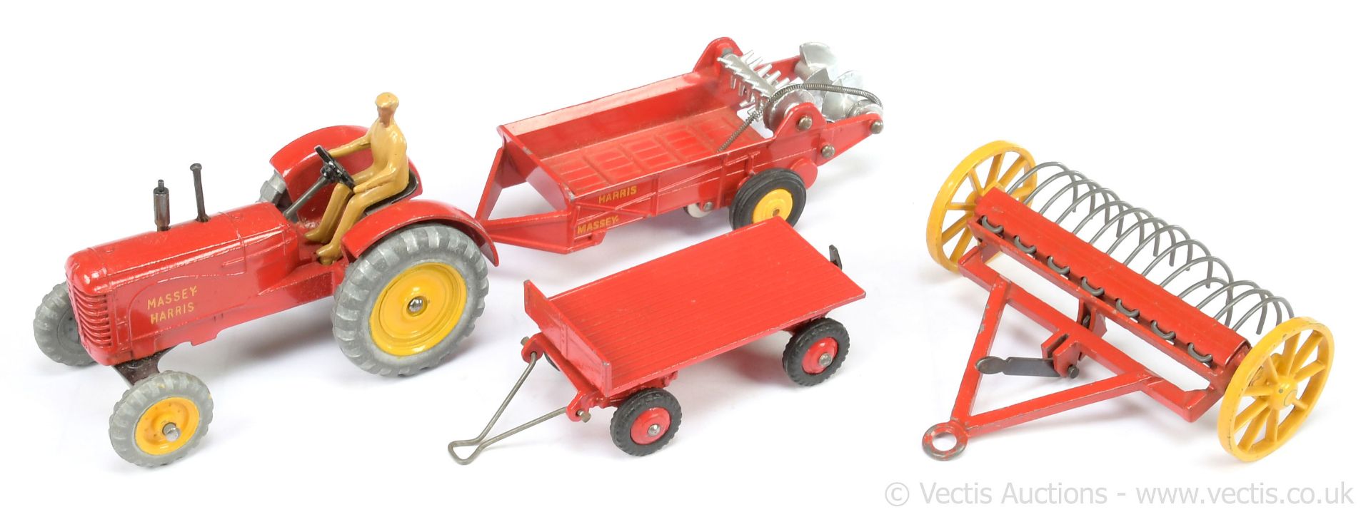 Dinky unboxed Farm 27ak Set Massey Harris