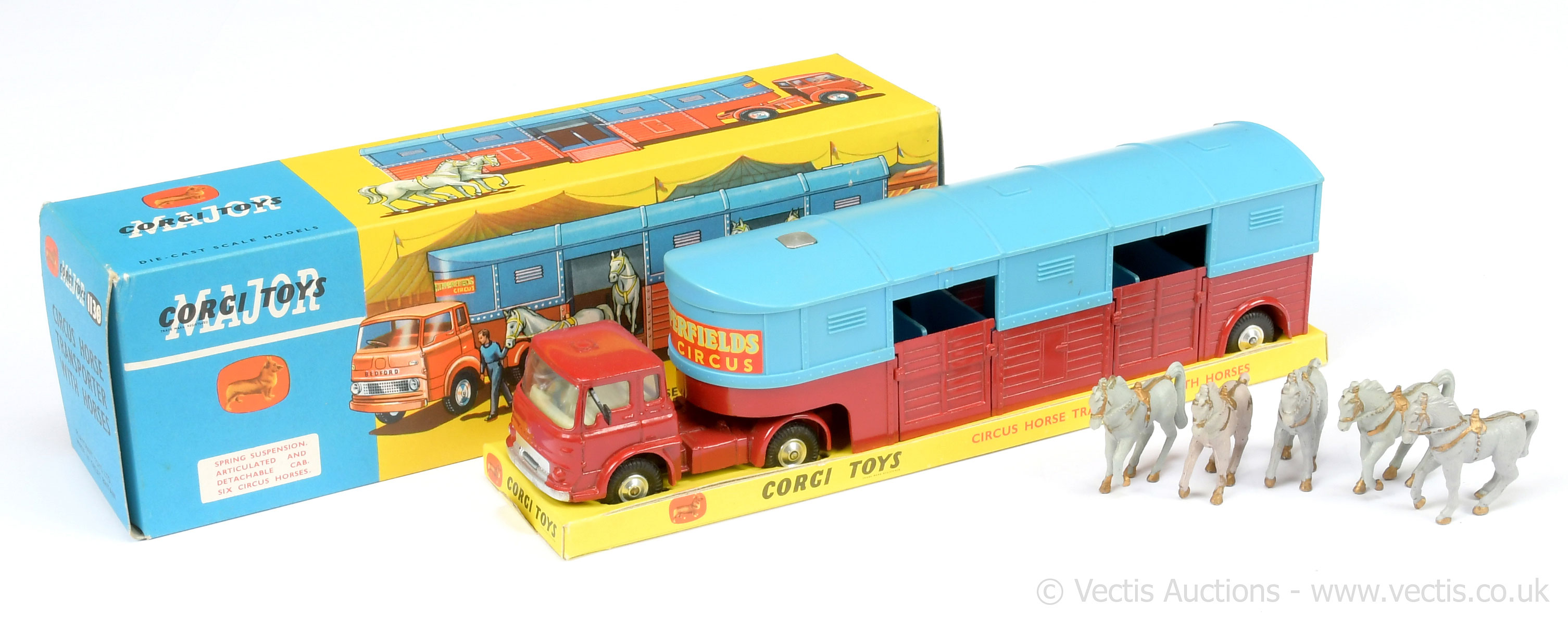 Corgi 1130 "Chipperfields Circus" Bedford TK