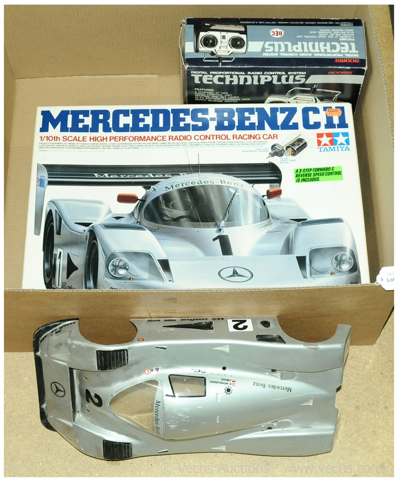 PAIR inc Tamiya boxed 58088 Mercedes-Benz C11