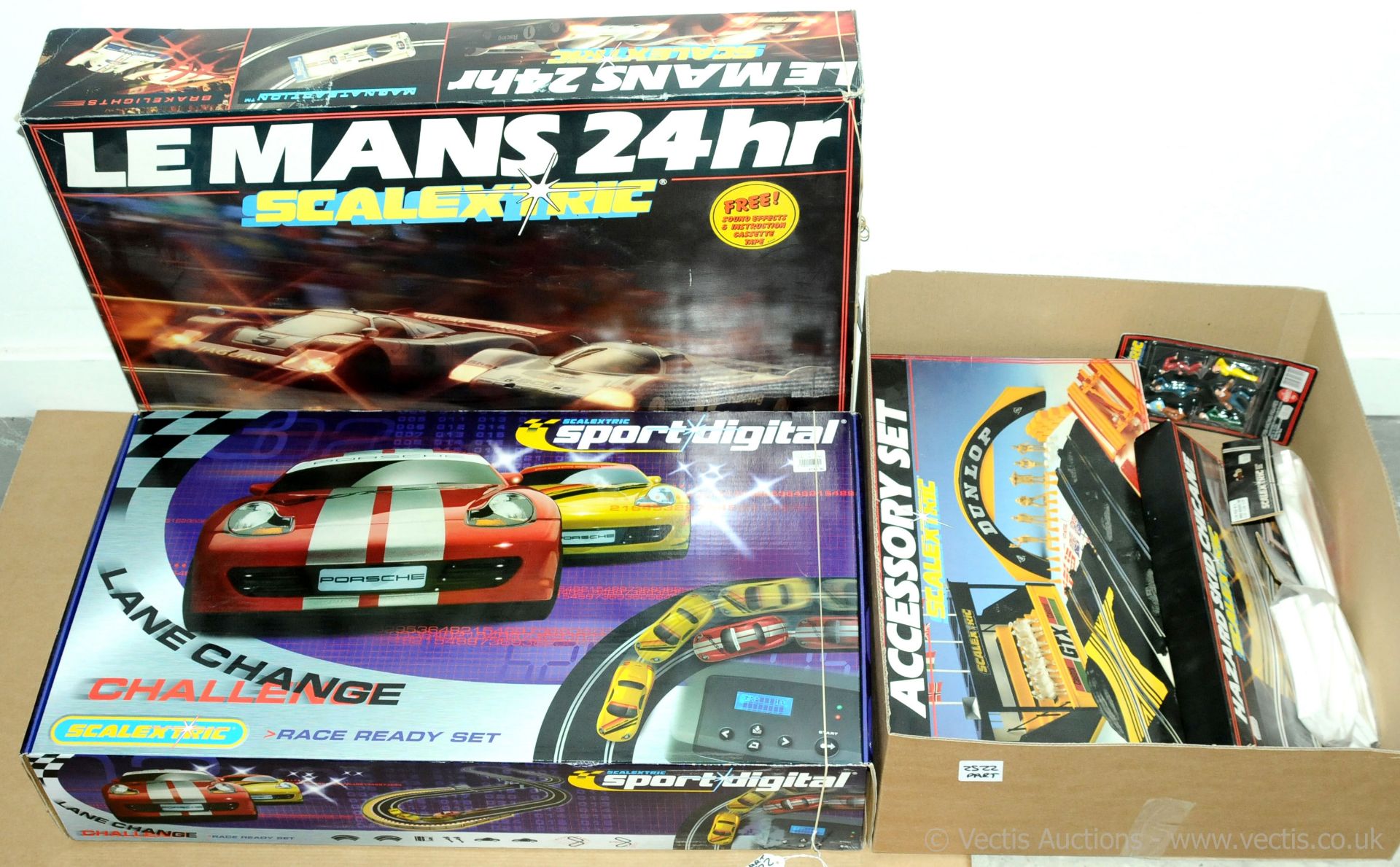 GRP inc Scalextric C742 "Le Mans" Set; C221