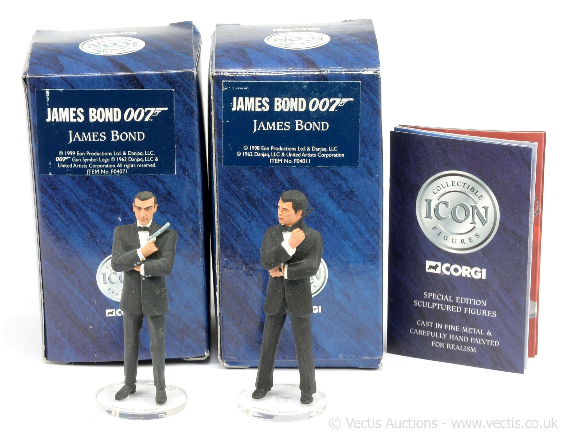 PAIR inc Corgi - "James Bond" Icon Figure