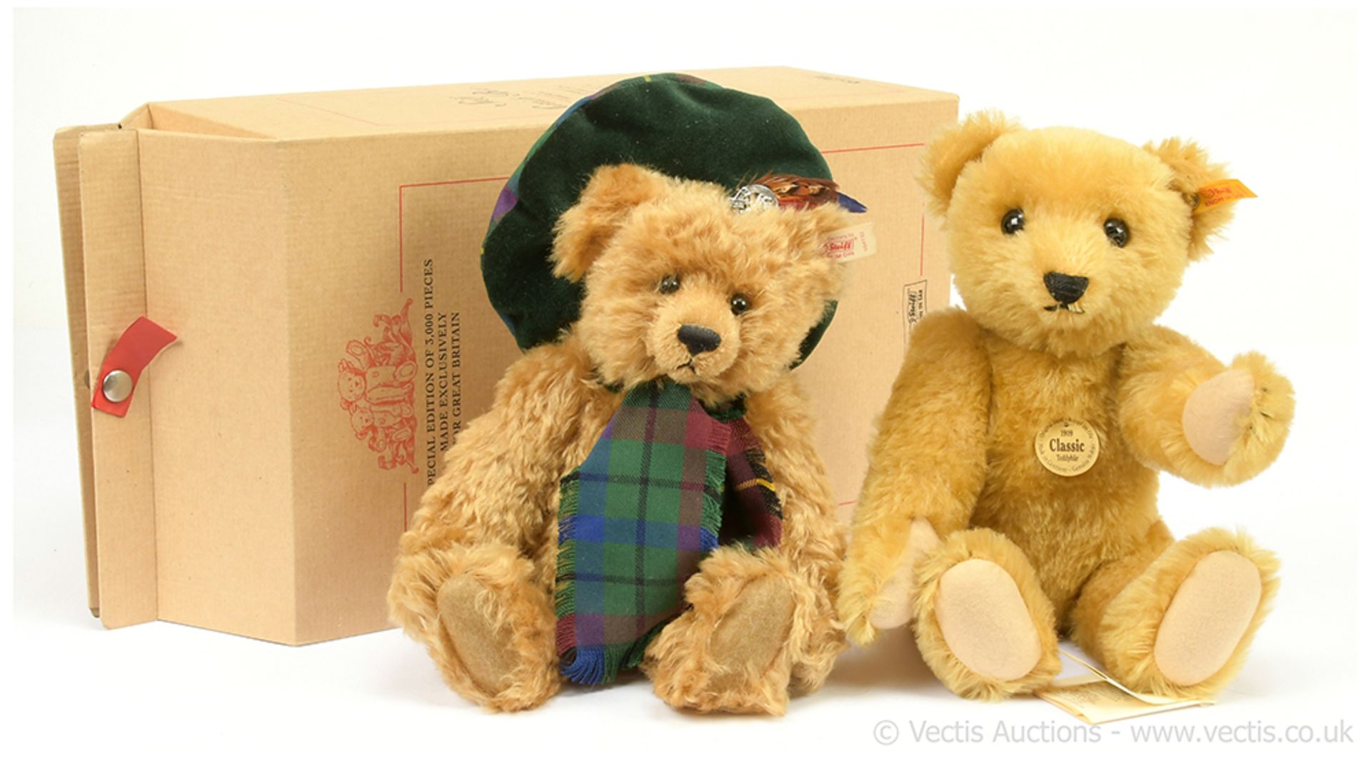 PAIR inc Steiff teddy bears: (1) Steiff