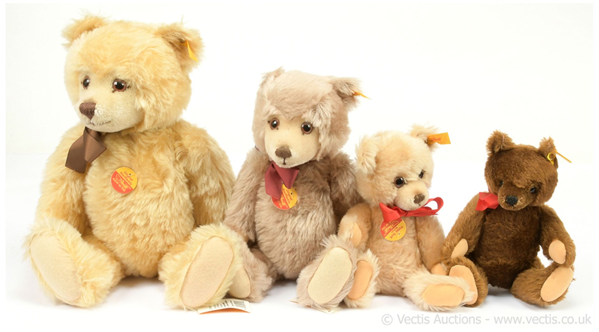 GRP inc Steiff teddy bears x four: (1) Petsy