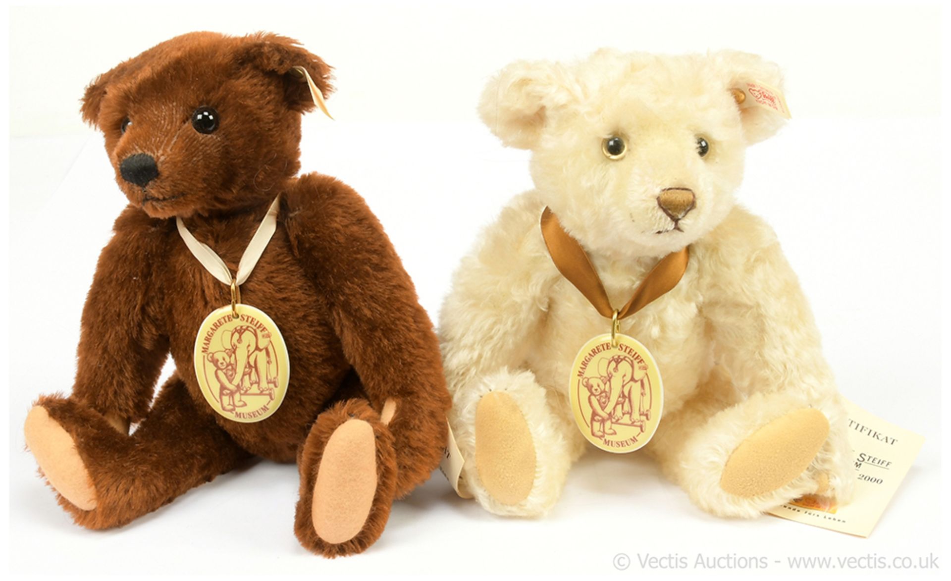 PAIR inc Steiff teddy bears: (1) Margarete