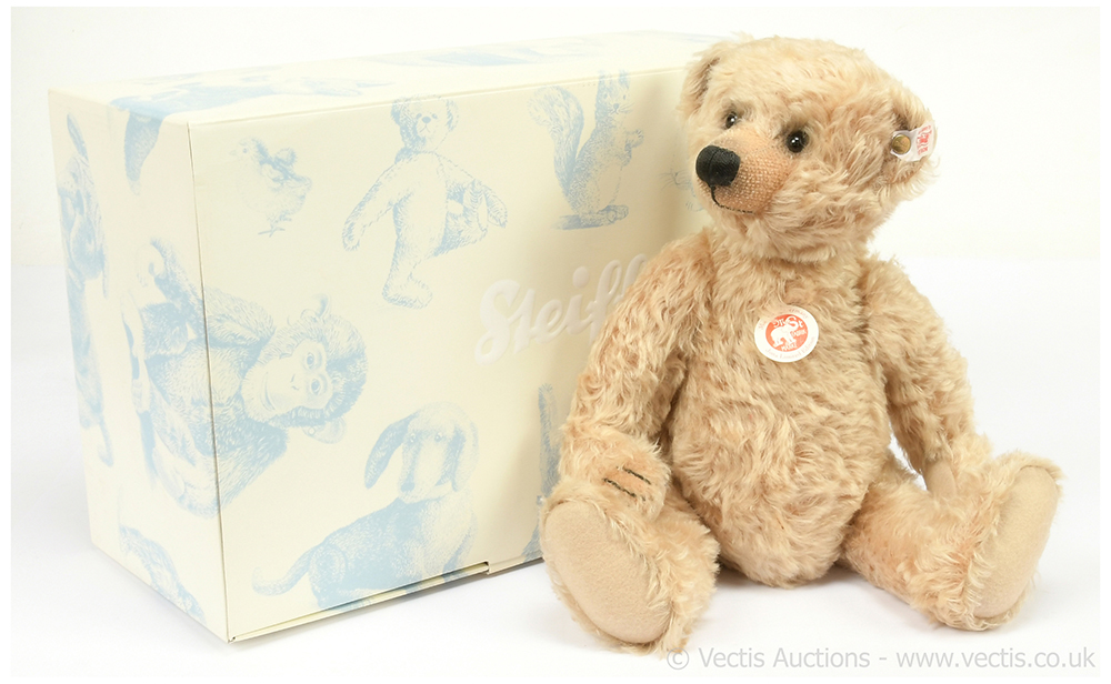 Steiff Jona teddy bear, white tag 036224, 2006