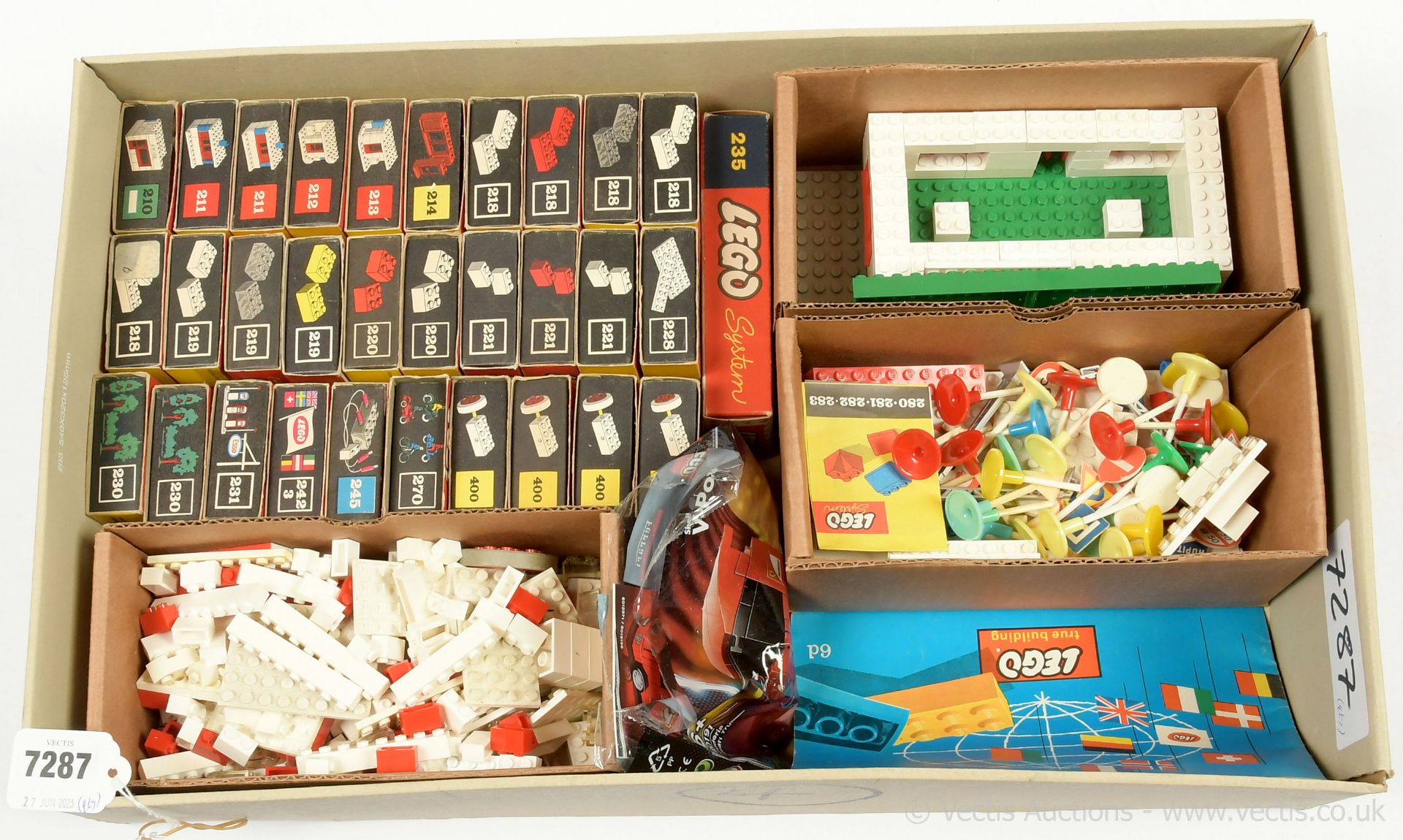 QTY inc Quantity of vintage Lego system small