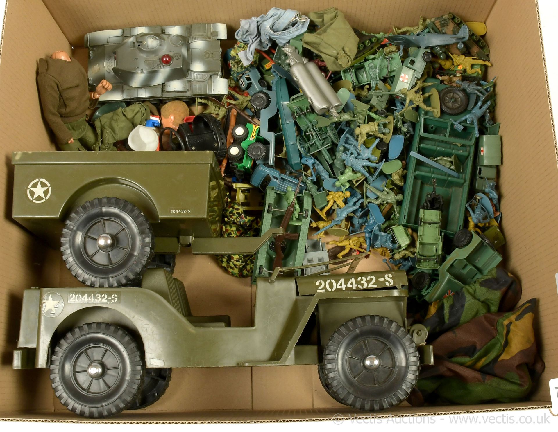 QTY inc Quantity of Military Toy Collectables