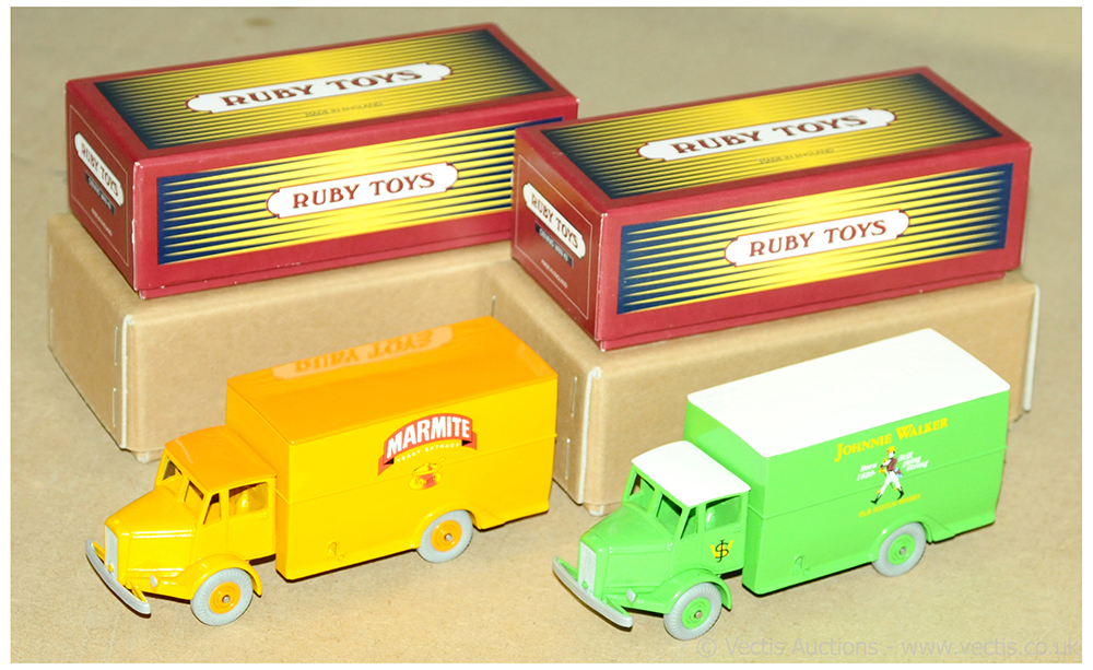 PAIR inc Ruby Toys Dennis Vans. (1) "Johnnie