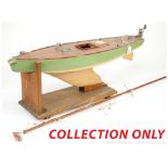 Large vintage wooden Pond Yacht - the hollow