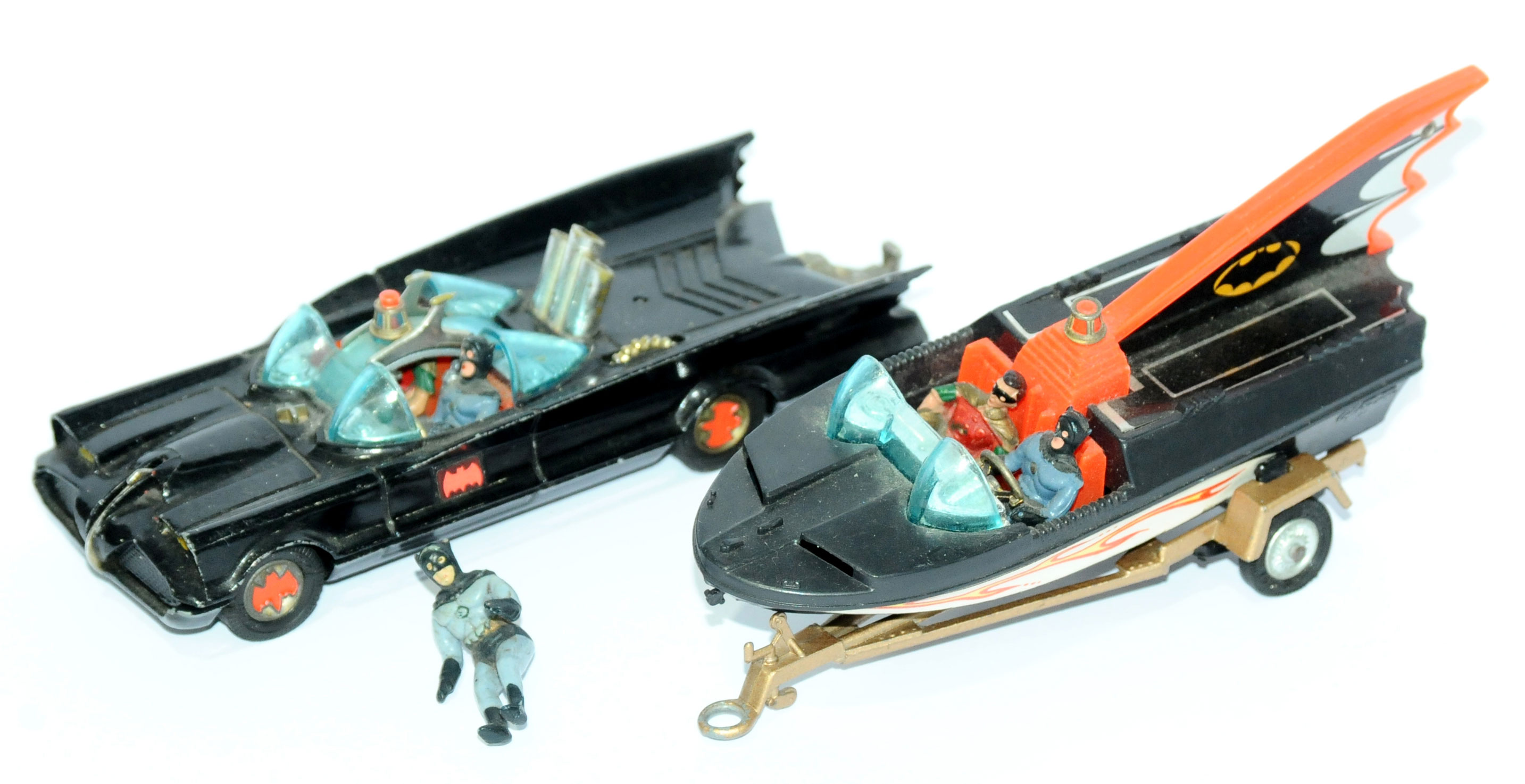 PAIR inc Corgi a unboxed Batmobile with Batboat