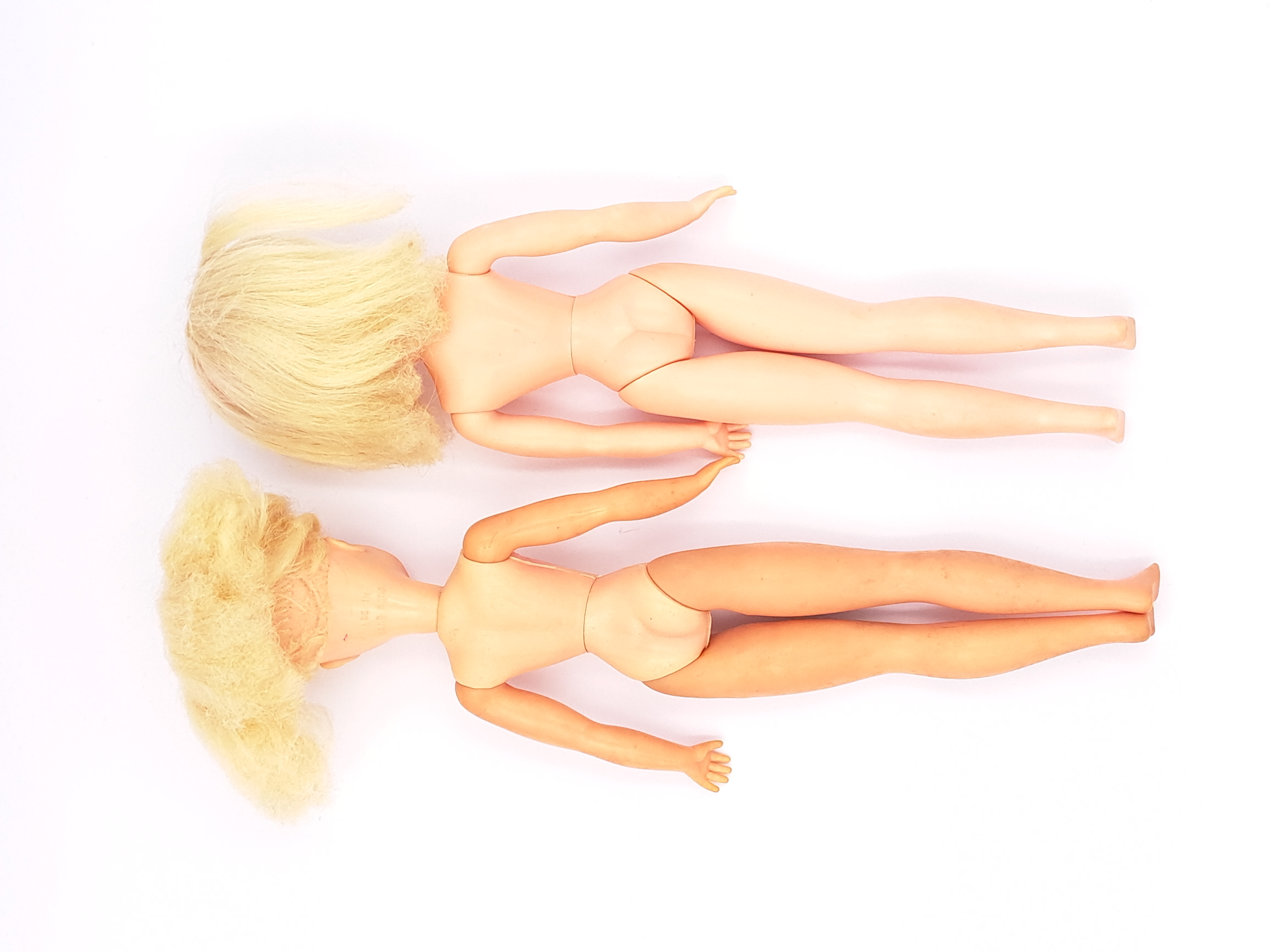 Pedigree Sindy pair of vintage side part hair dolls, 1969, blonde - Image 4 of 4