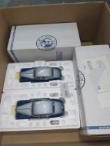 Franklin Mint, a boxed pair of 1:24 scale classic 1955 Bentley S1