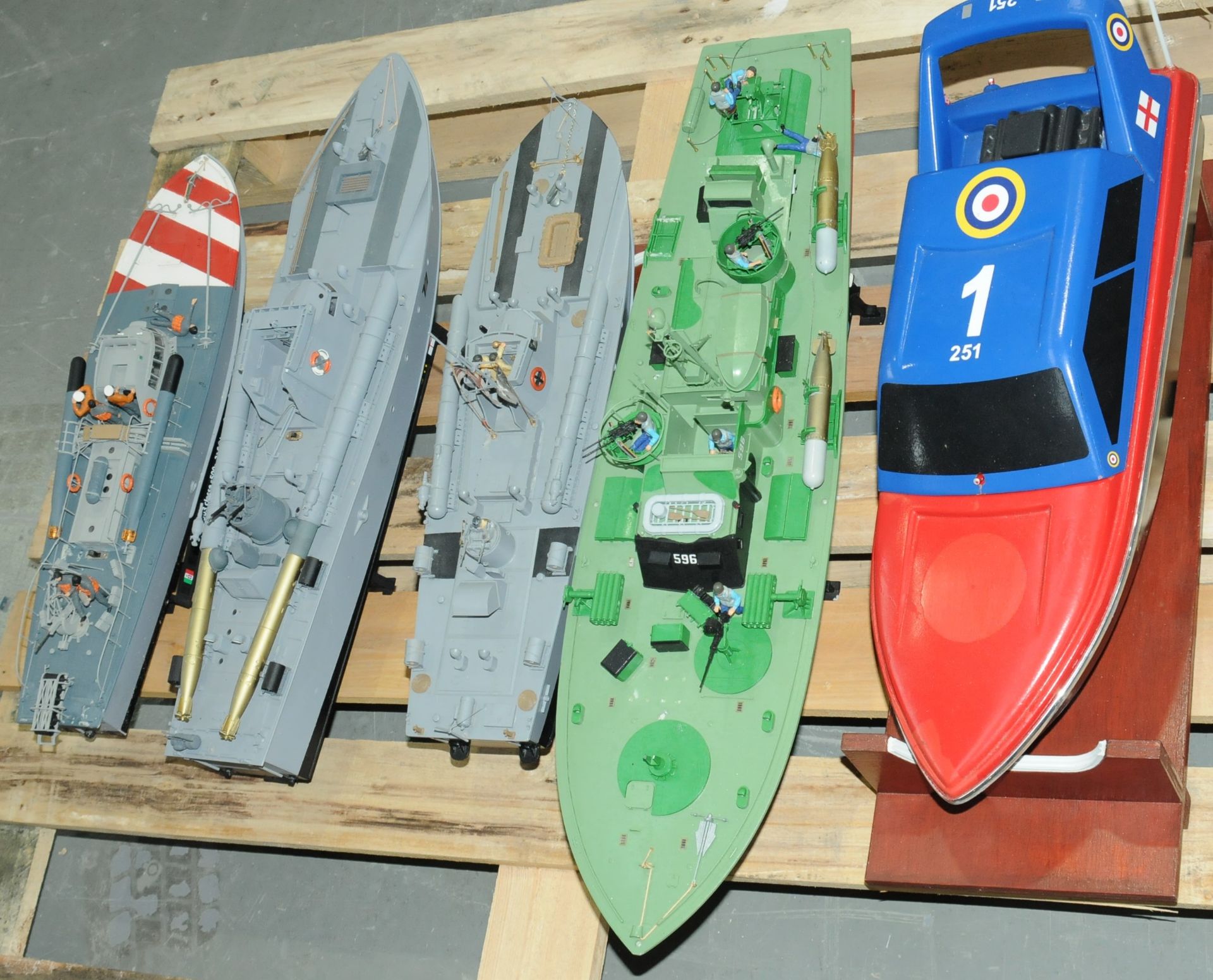 Italeri & Similar a group of boats with motorized engines  - Image 4 of 4