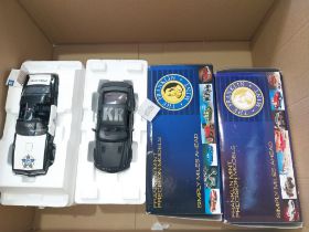 Franklin Mint, a boxed pair of 1:24 scale American Police Vehicles