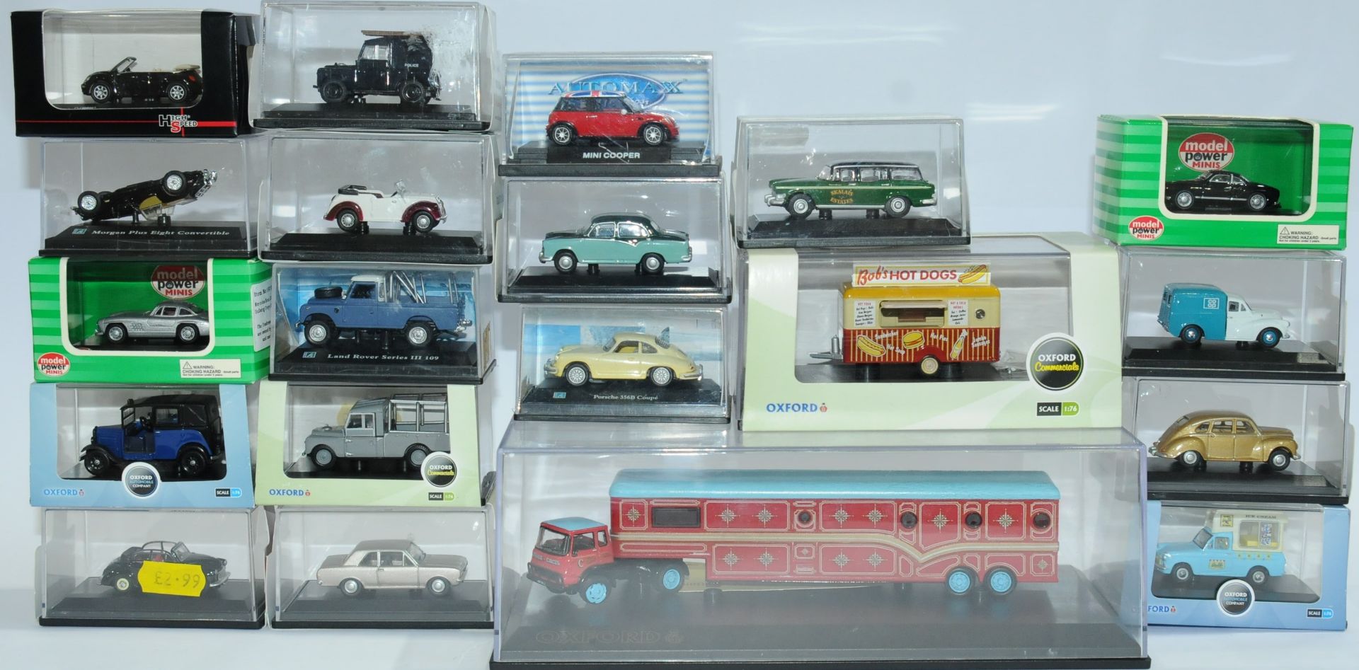 Oxford Diecast & Similar - a boxed group to include