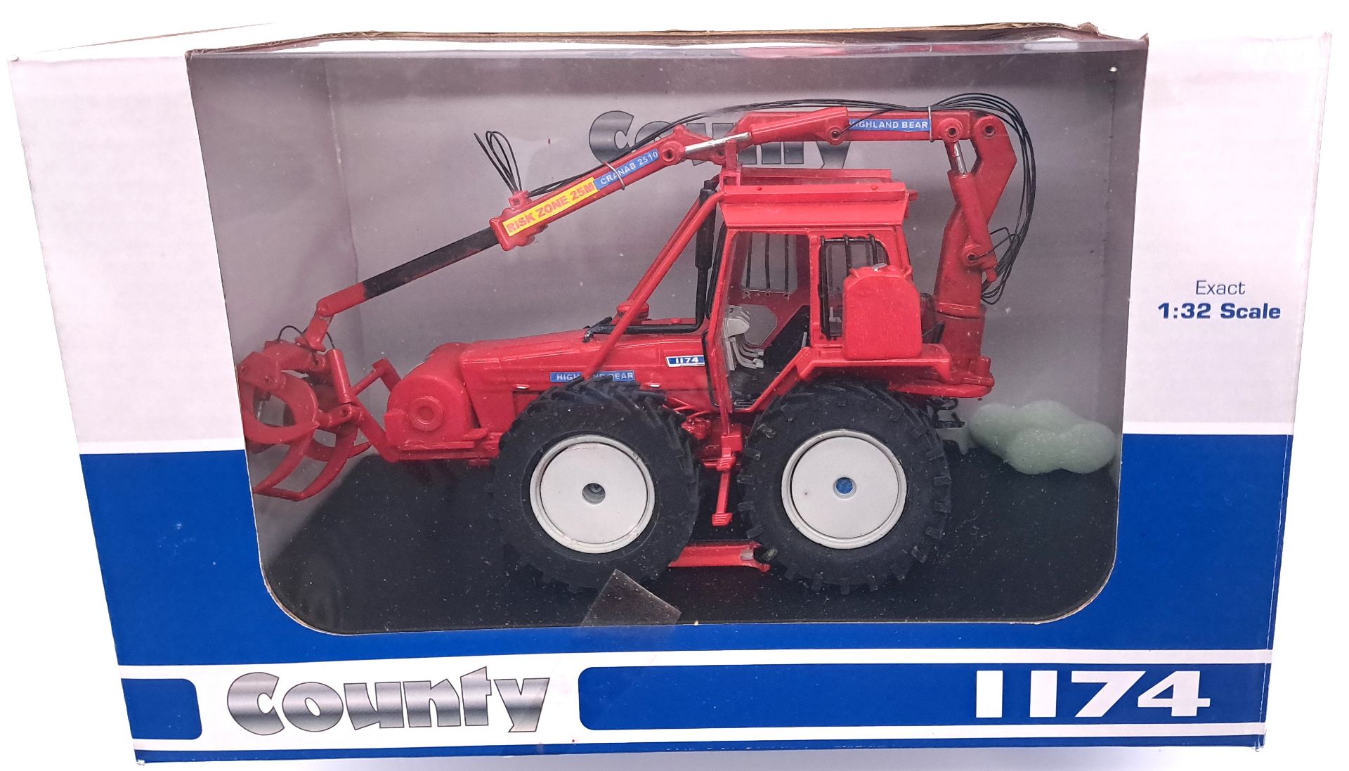 Universal Hobbies (County Series) boxed 1:32 scale Tractor group - Image 2 of 5