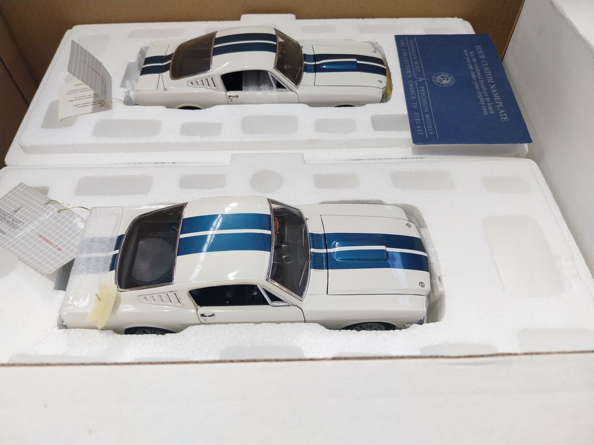 Franklin Mint, a boxed pair of 1:24 scale American 1965 Shelby GT350 models - Image 3 of 5