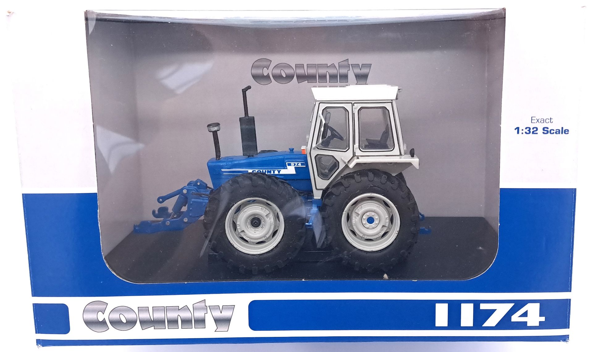 Universal Hobbies (County Series) boxed 1:32 scale Tractor group - Image 3 of 5