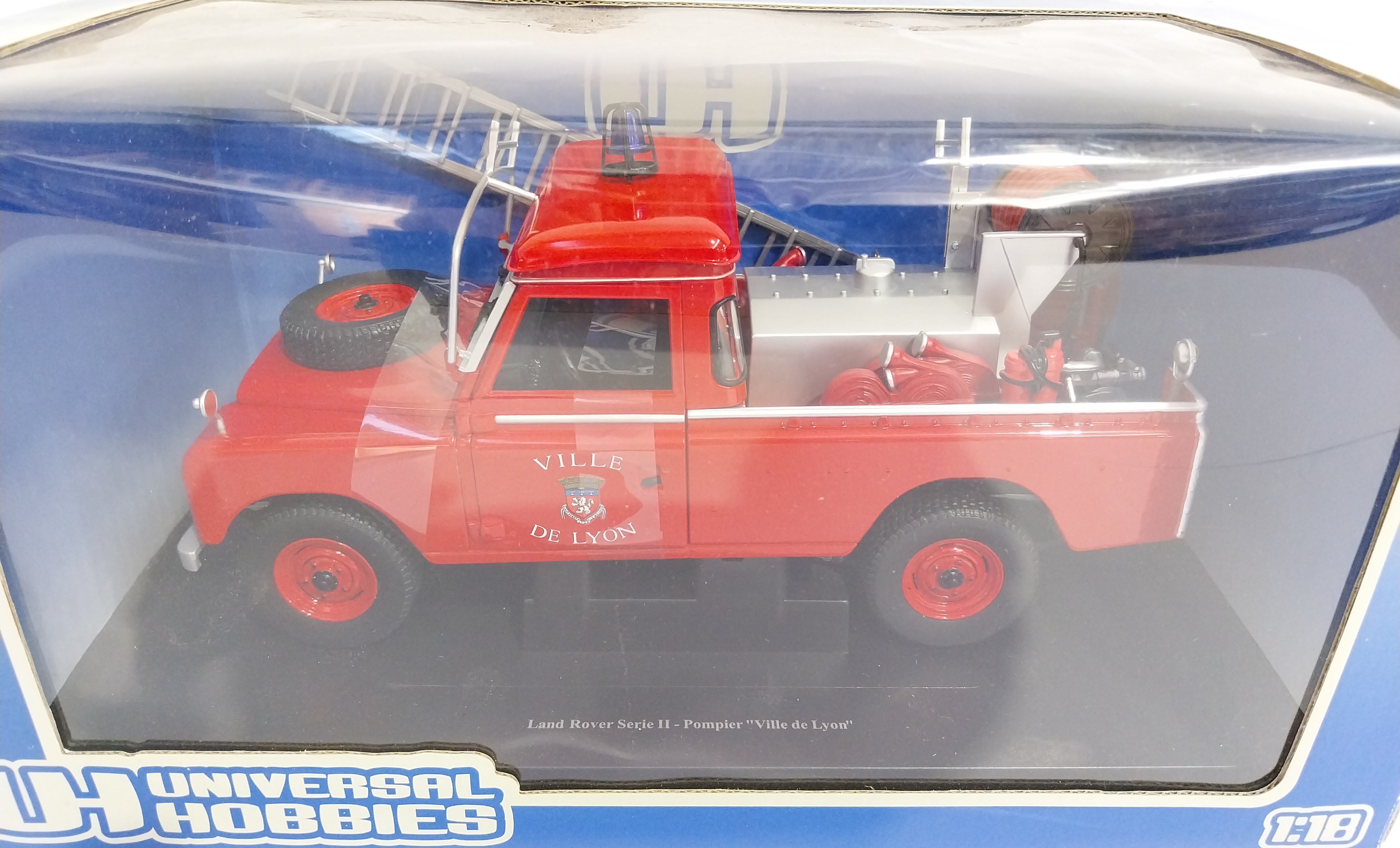UH Universal Hobbies, a boxed pair of Landrover models - Image 3 of 3
