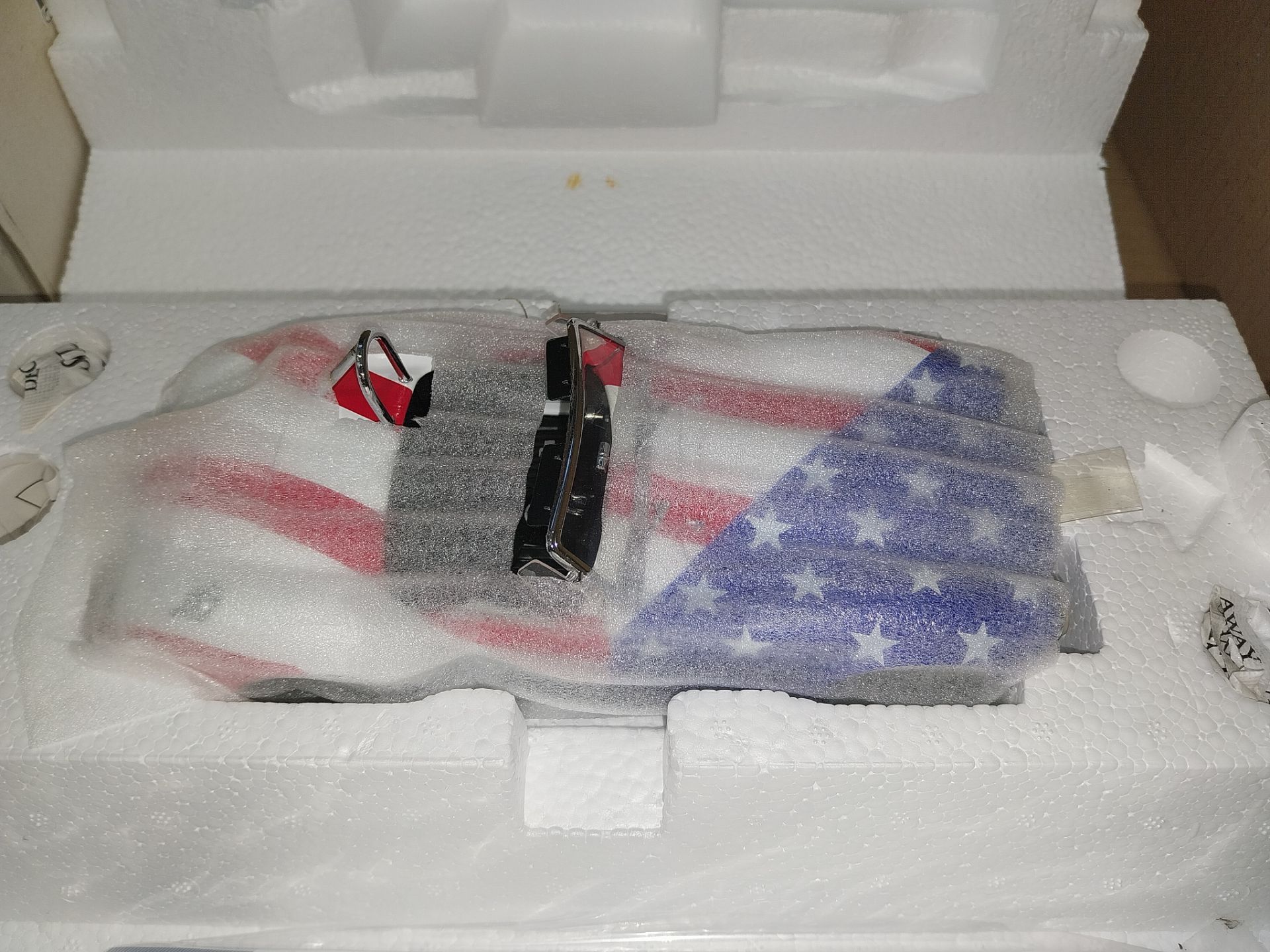 Franklin Mint, a boxed Shelby Cobra 427 S/C “Stars And Stripes” - Image 4 of 4