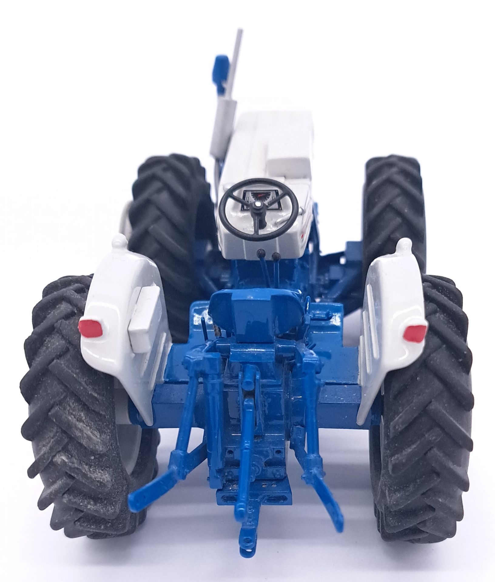 G&B Models. Resin/White Metal limited edition 1:32 scale Tractor - Image 4 of 5