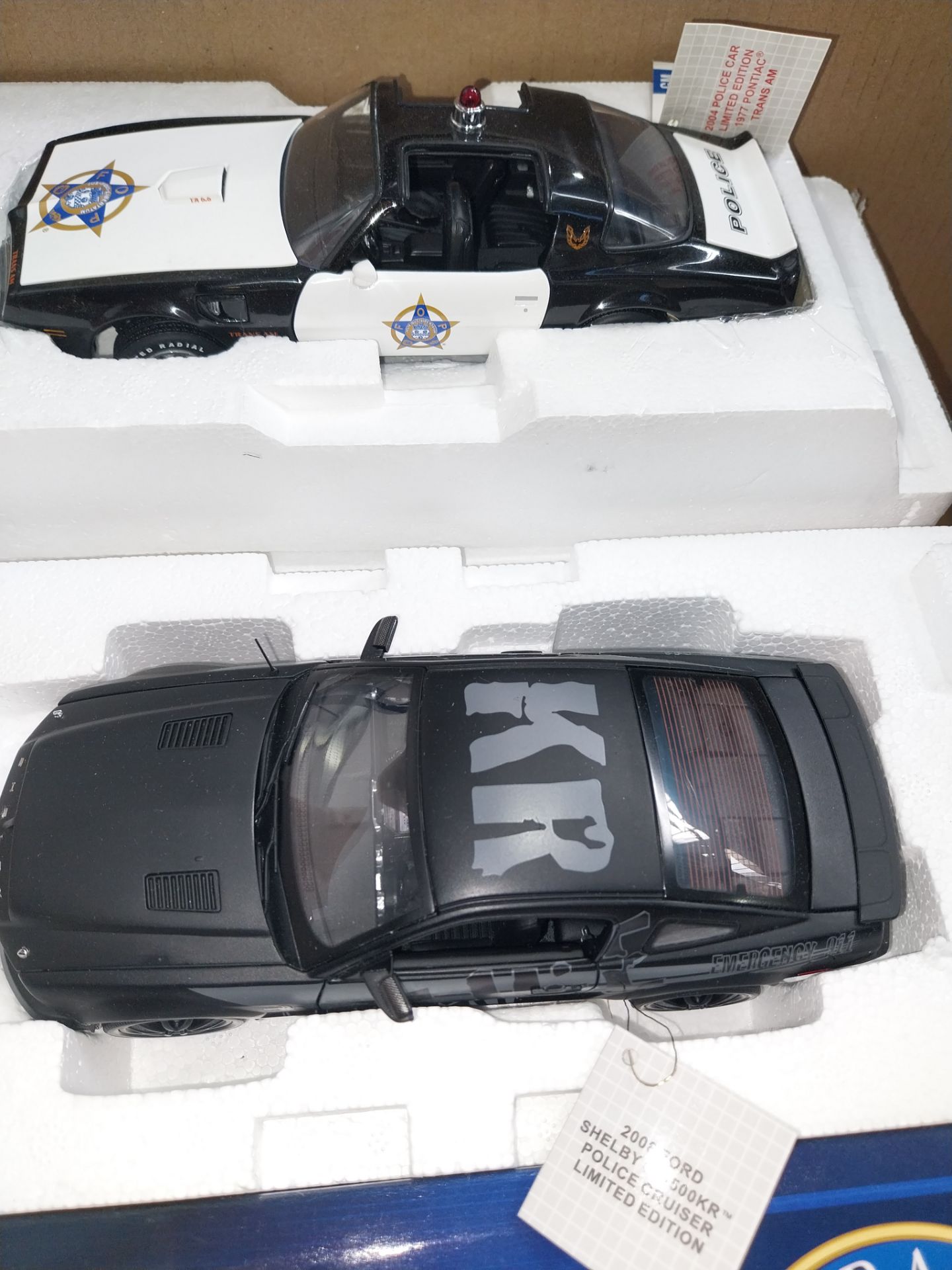 Franklin Mint, a boxed pair of 1:24 scale American Police Vehicles - Image 2 of 5