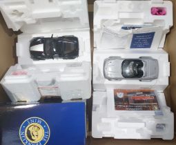 Franklin Mint, a partially boxed pair of 1:24 scale Corvette models