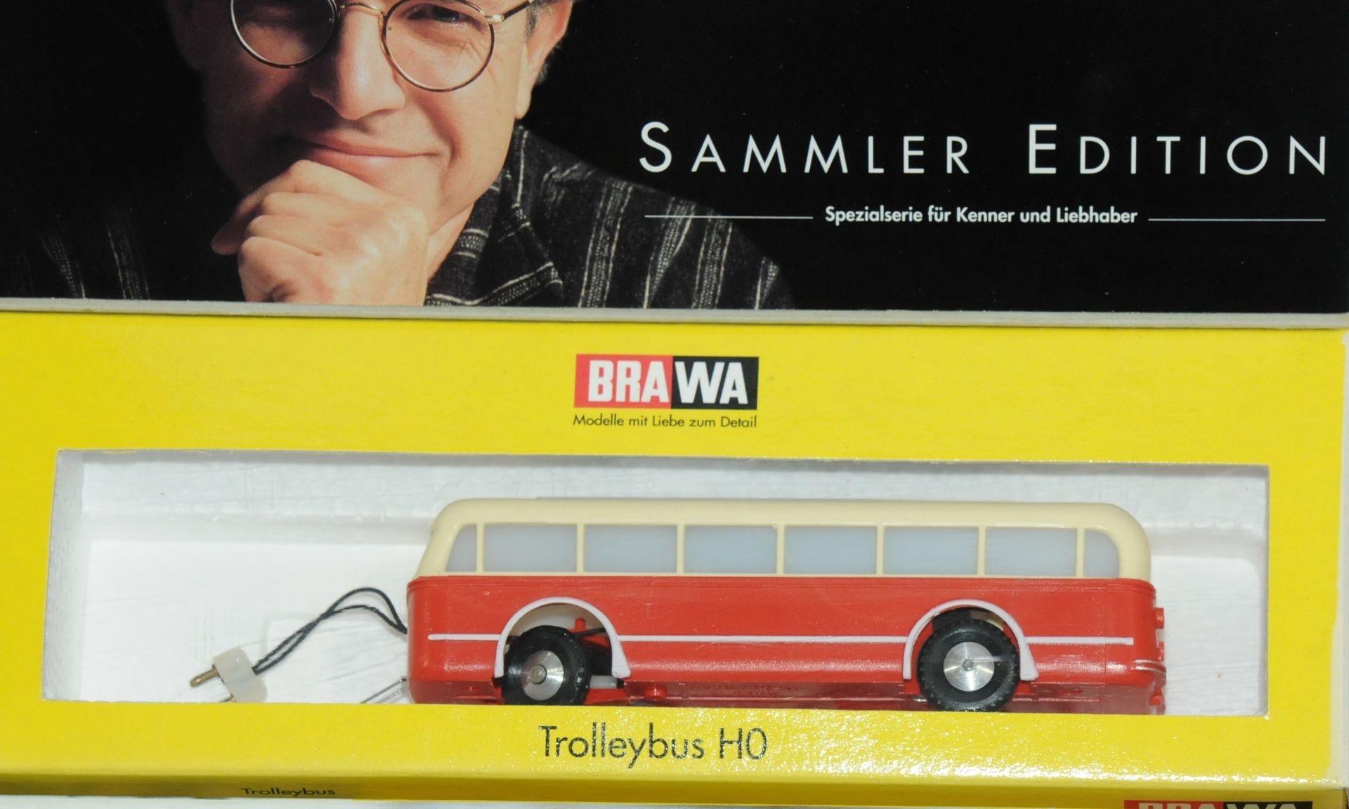 Brawa (Ehiem) HO Scale Trolleybus Set No.6103 along with 6106R Trolleybus - Bild 4 aus 4