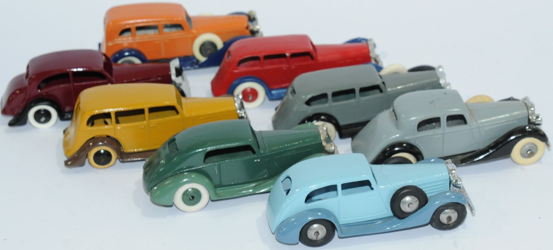 DG models or Simliar an unboxed group of classic cars - Bild 2 aus 2