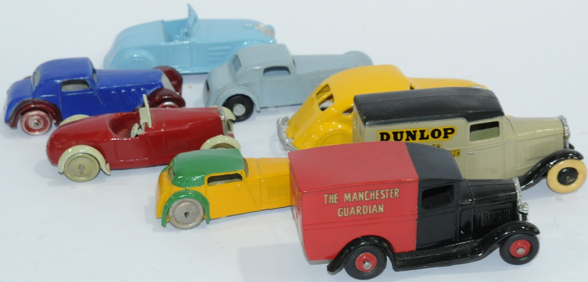 DG models or Simliar an unboxed group of classic cars and vans - Image 2 of 2