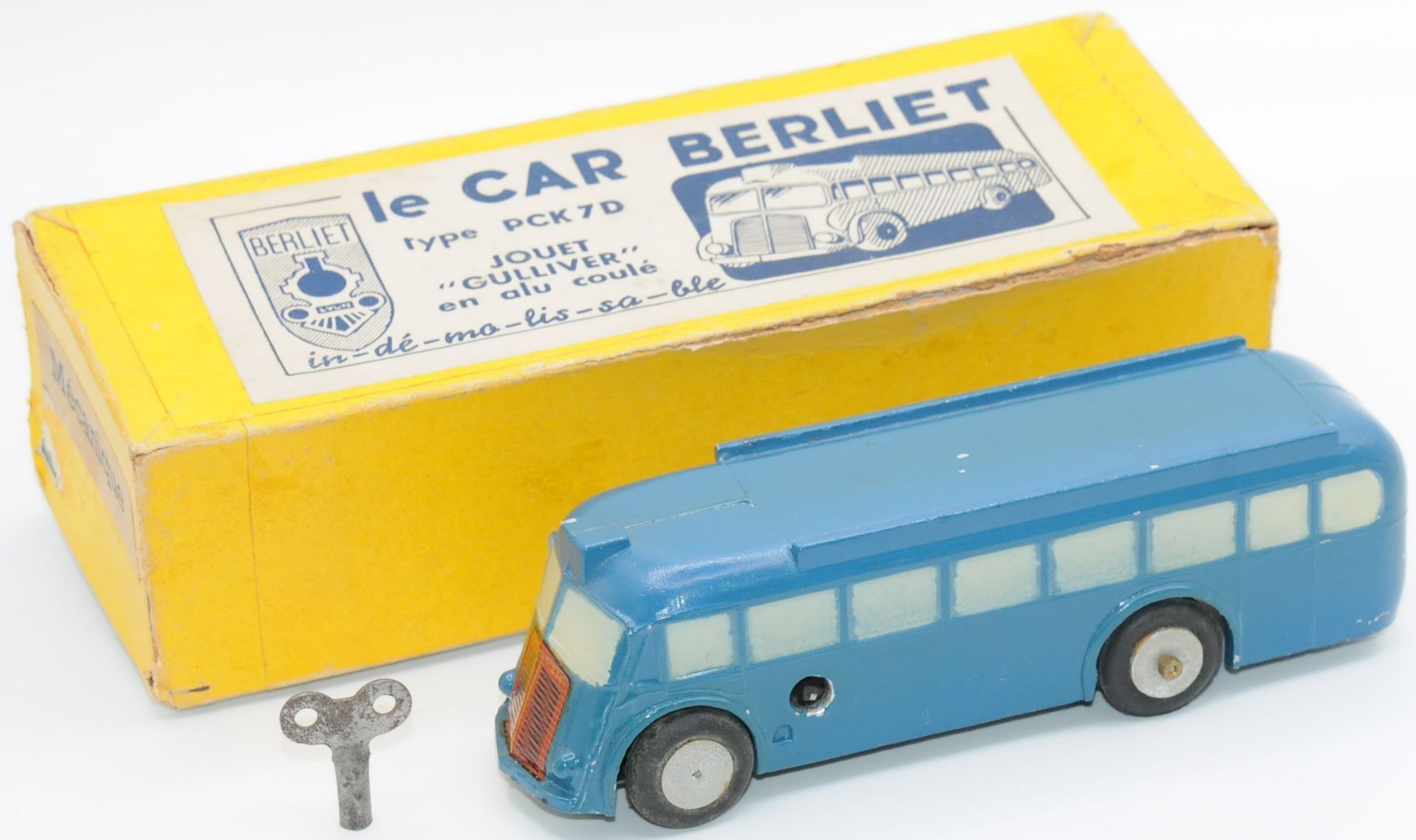 Gulliver Model a boxed Berliet Single-deck bus