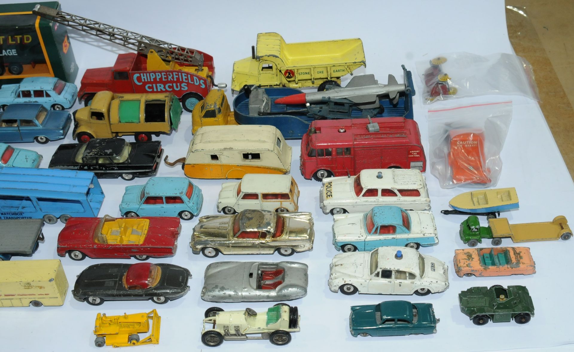 Dinky, Corgi, Matchbox & Similar a mainly unboxed group to include  - Image 4 of 4