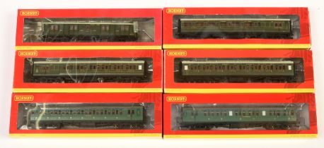Hornby (China) group of SR Passenger Coaches