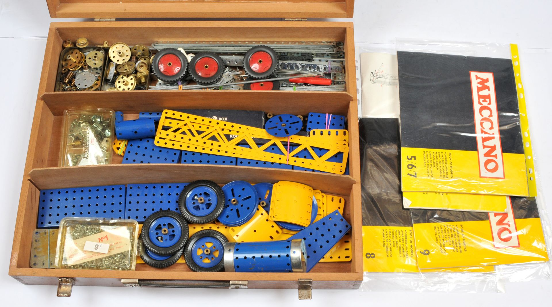 Meccano 1970's No.9 Outfit containing various Yellow, Blue, Zinc