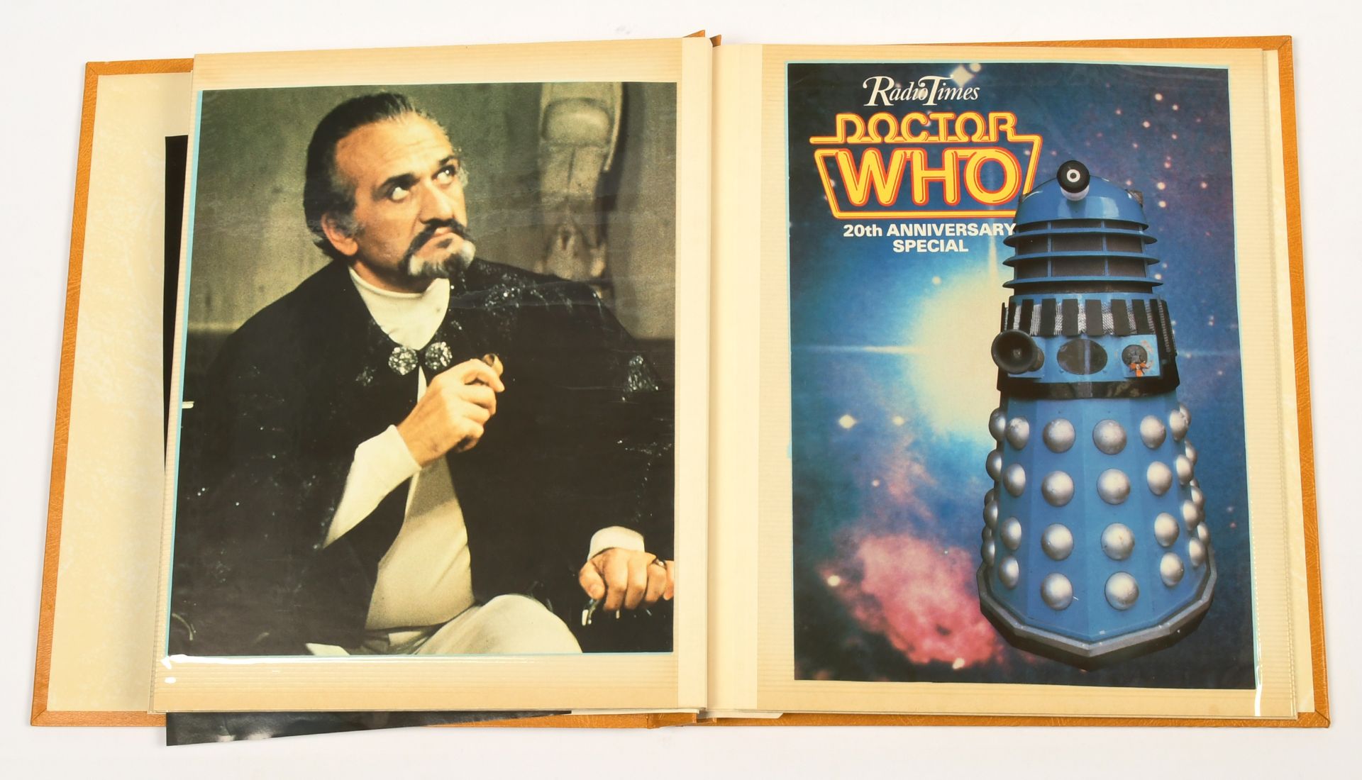 Doctor Who photo album containing signed photos - Bild 6 aus 7